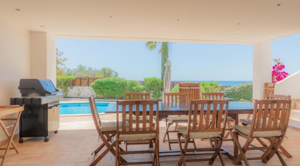 Villa Prado - Beautiful Beachfront Villa Albufeira Exterior foto
